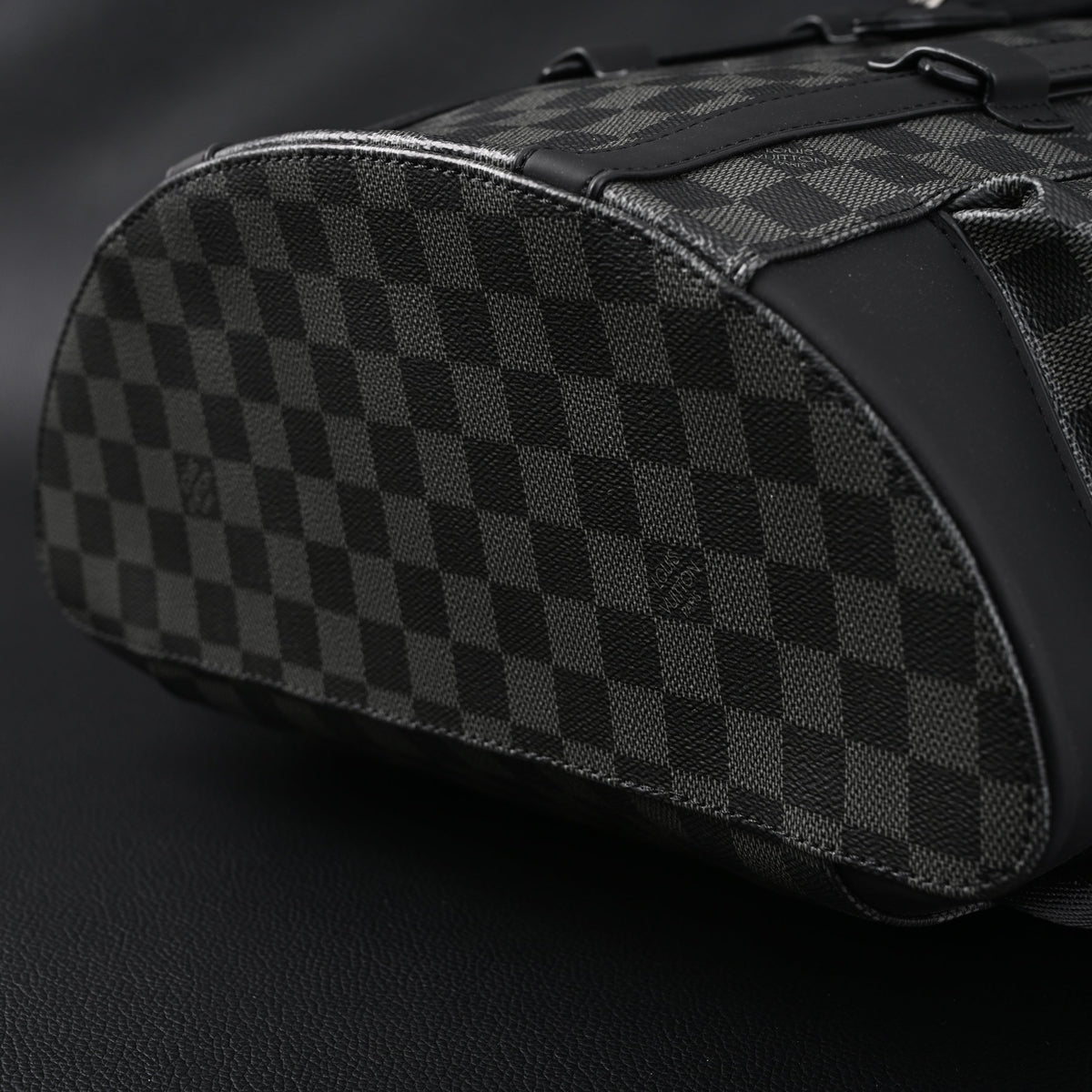 Louis Vuitton Michael Backpack in Damier Graphite Canvas product image 5, provided for visual reference and product detail