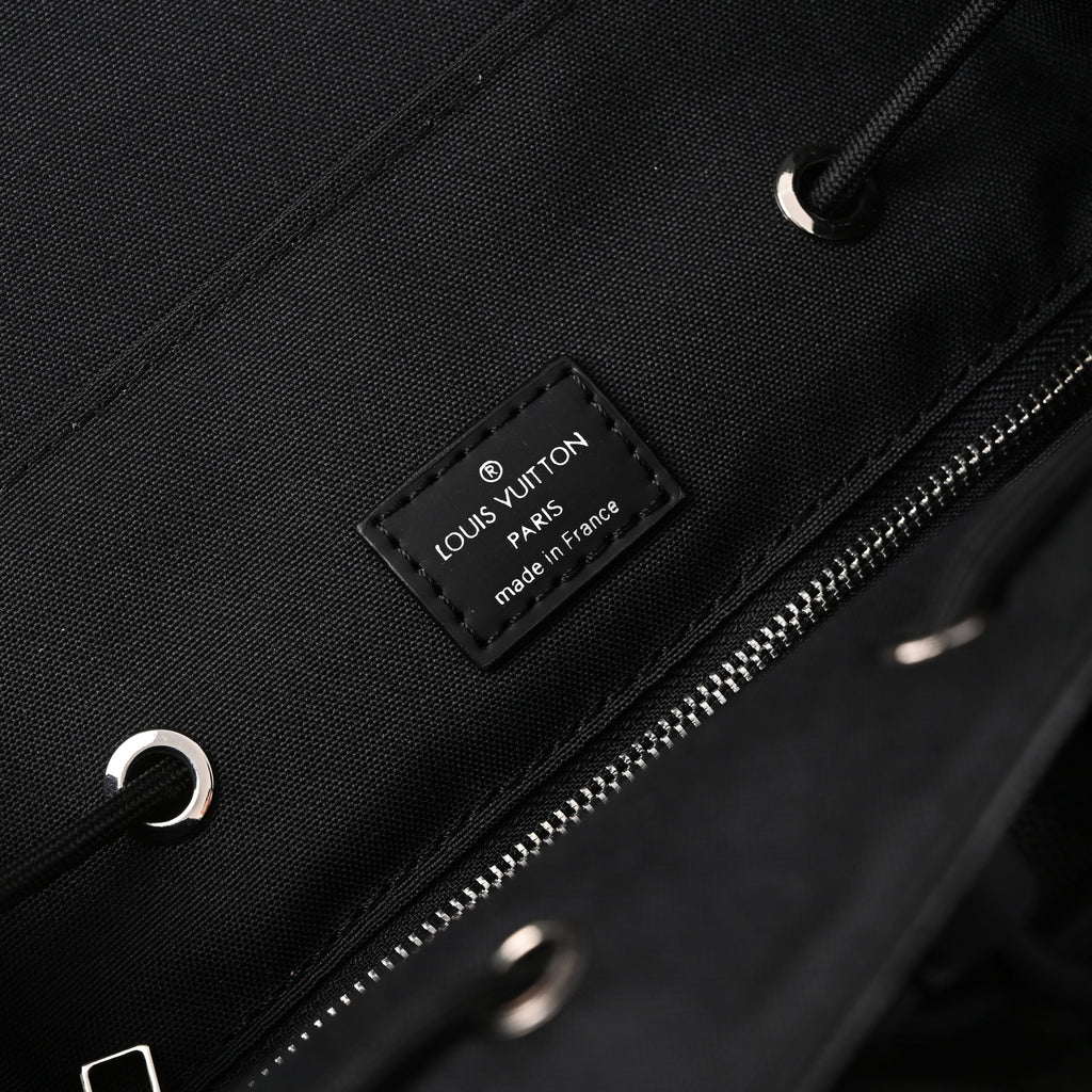 Louis Vuitton Michael Backpack in Damier Graphite Canvas product image 17, provided for visual reference and product detail