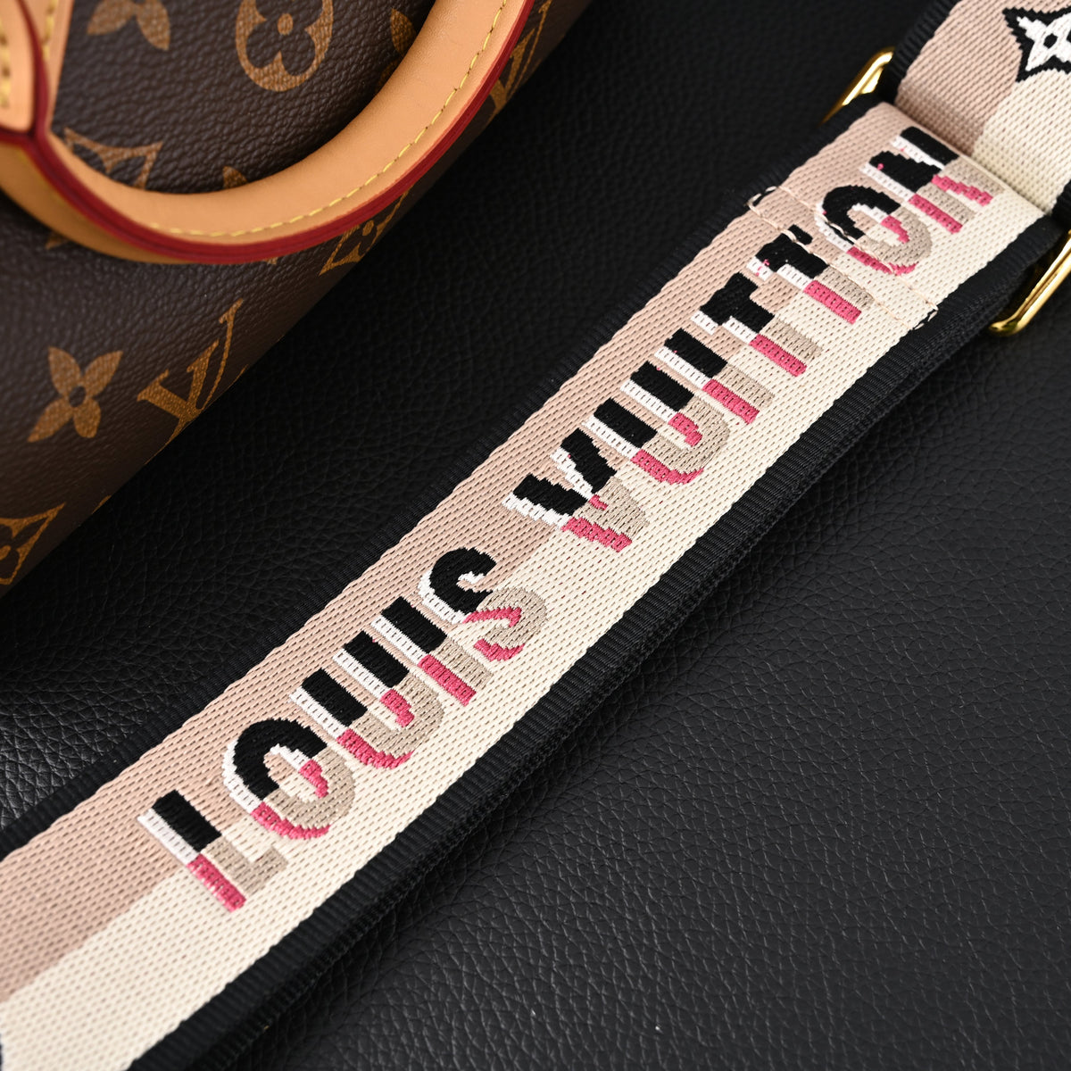 Louis Vuitton Speedy Bandoulière 25 Monogram Canvas Handbag product image 3, provided for visual reference and product