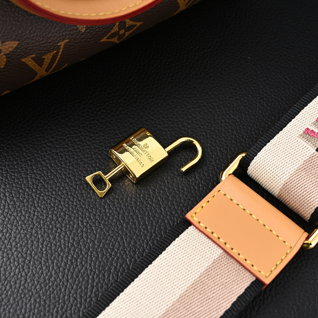 Louis Vuitton Speedy Bandoulière 25 Monogram Canvas Handbag product image 17, provided for visual reference and product