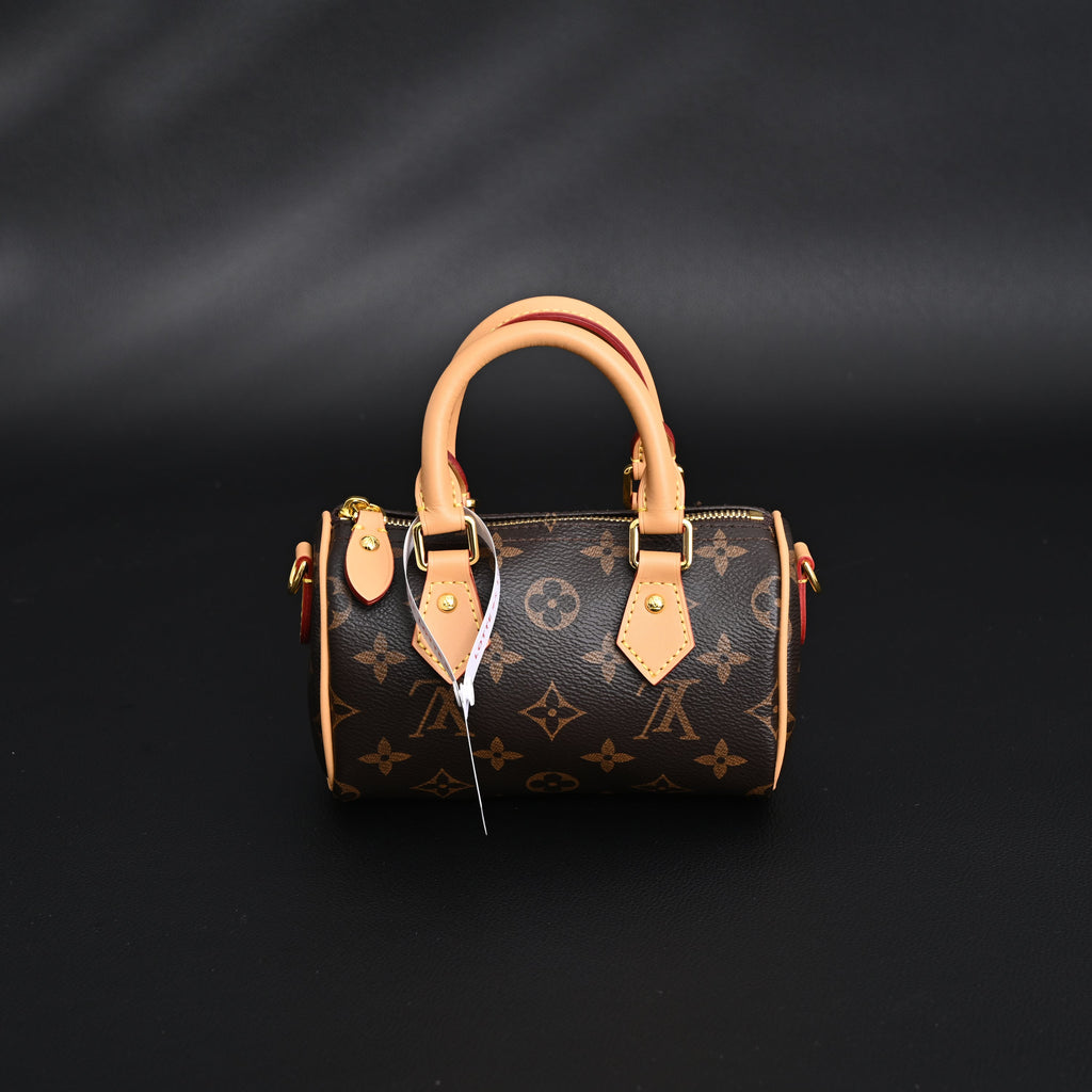 Louis Vuitton Speedy 25 Monogram Canvas Handbag product image 10, provided for visual reference and product detail review