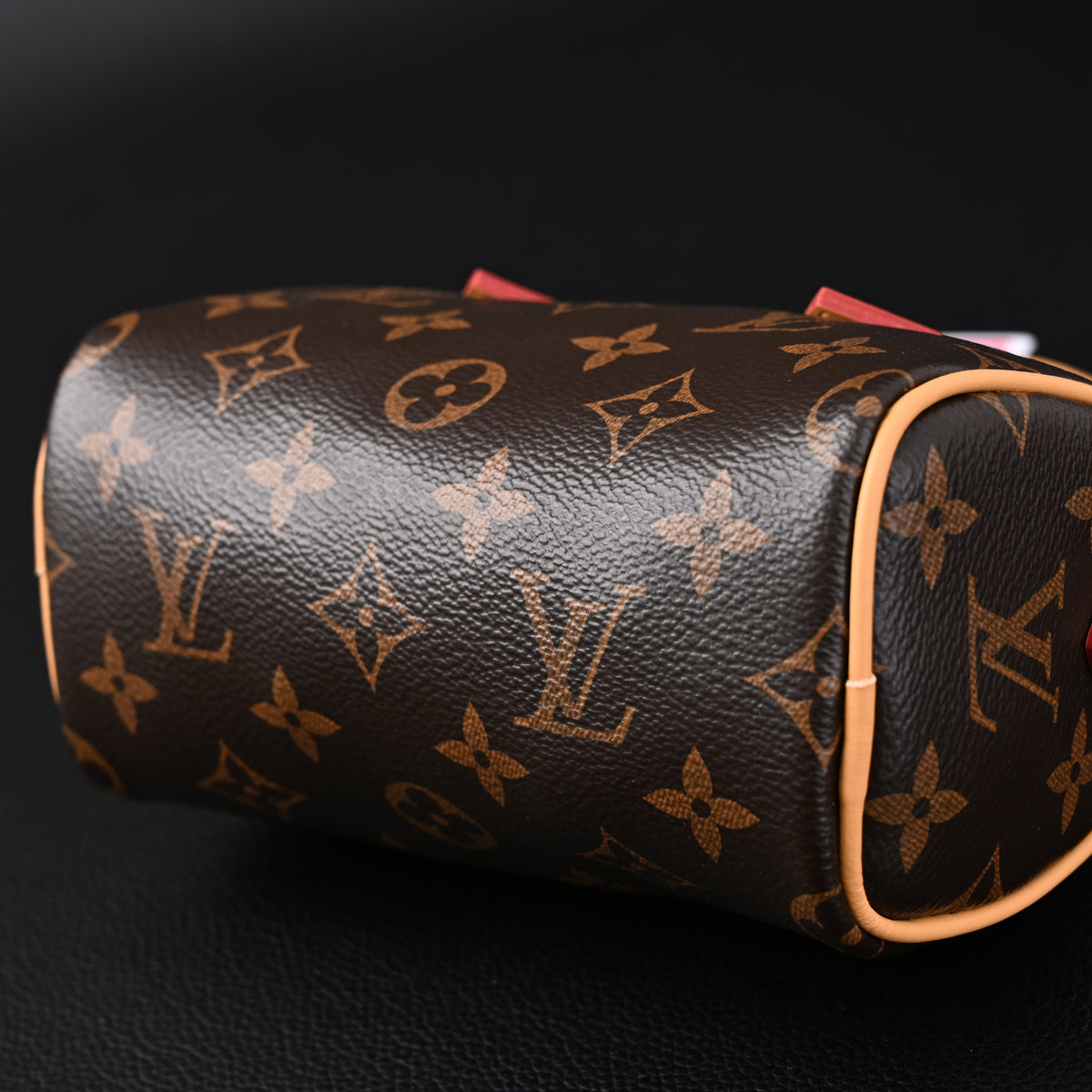 Louis Vuitton Speedy 25 Monogram Canvas Handbag product image 11, provided for visual reference and product detail review