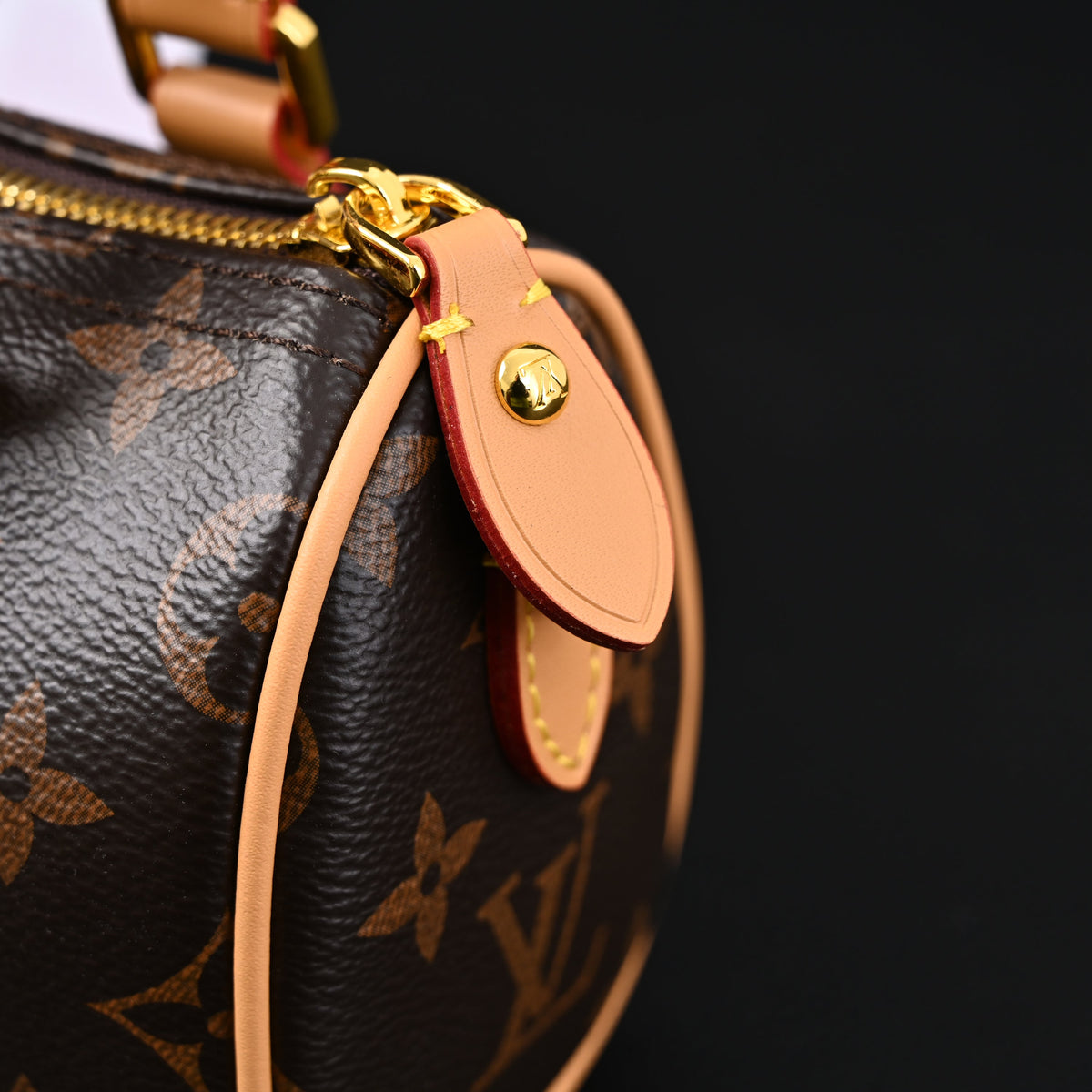 Louis Vuitton Speedy 25 Monogram Canvas Handbag product image 2, provided for visual reference and product detail review