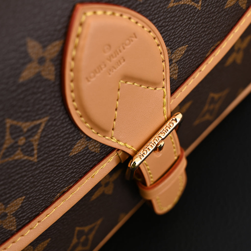 Louis Vuitton Croissant Bag Monogram Canvas product image 12, provided for visual reference and product detail review