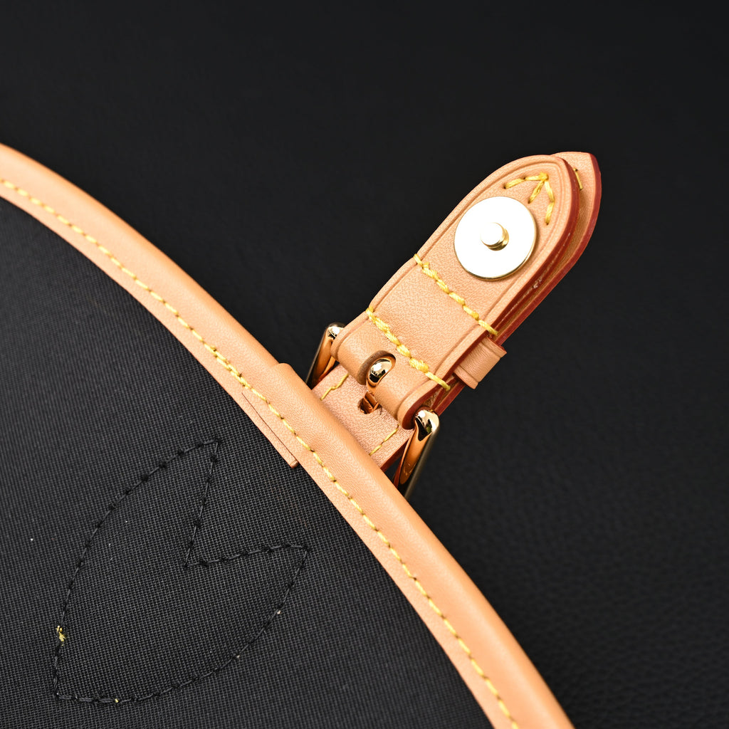 Louis Vuitton Croissant Bag Monogram Canvas product image 6, provided for visual reference and product detail review