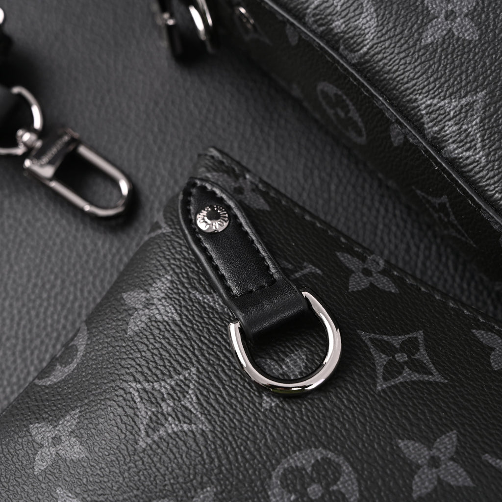 Louis Vuitton Discovery Pochette MM – Monogram Eclipse product image 17, provided for visual reference and product detail