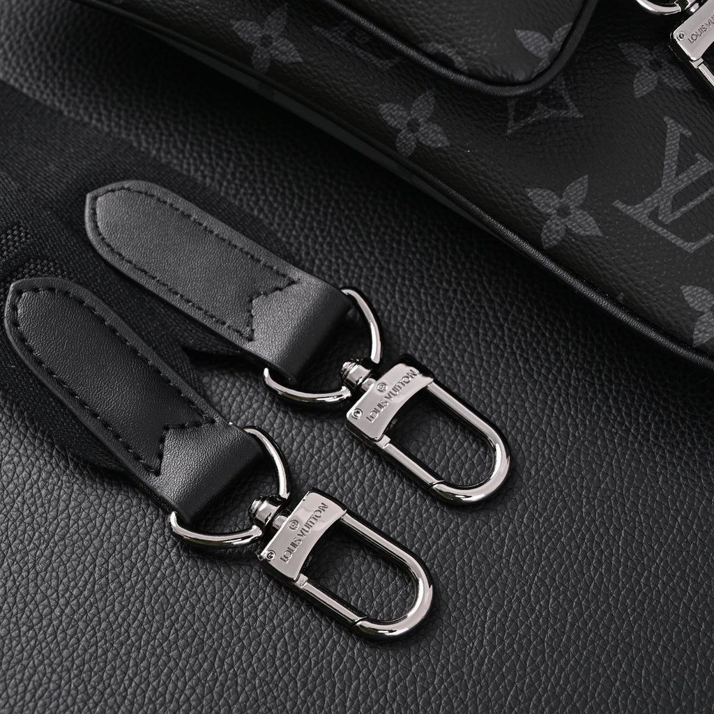Louis Vuitton Discovery Pochette MM – Monogram Eclipse product image 3, provided for visual reference and product detail