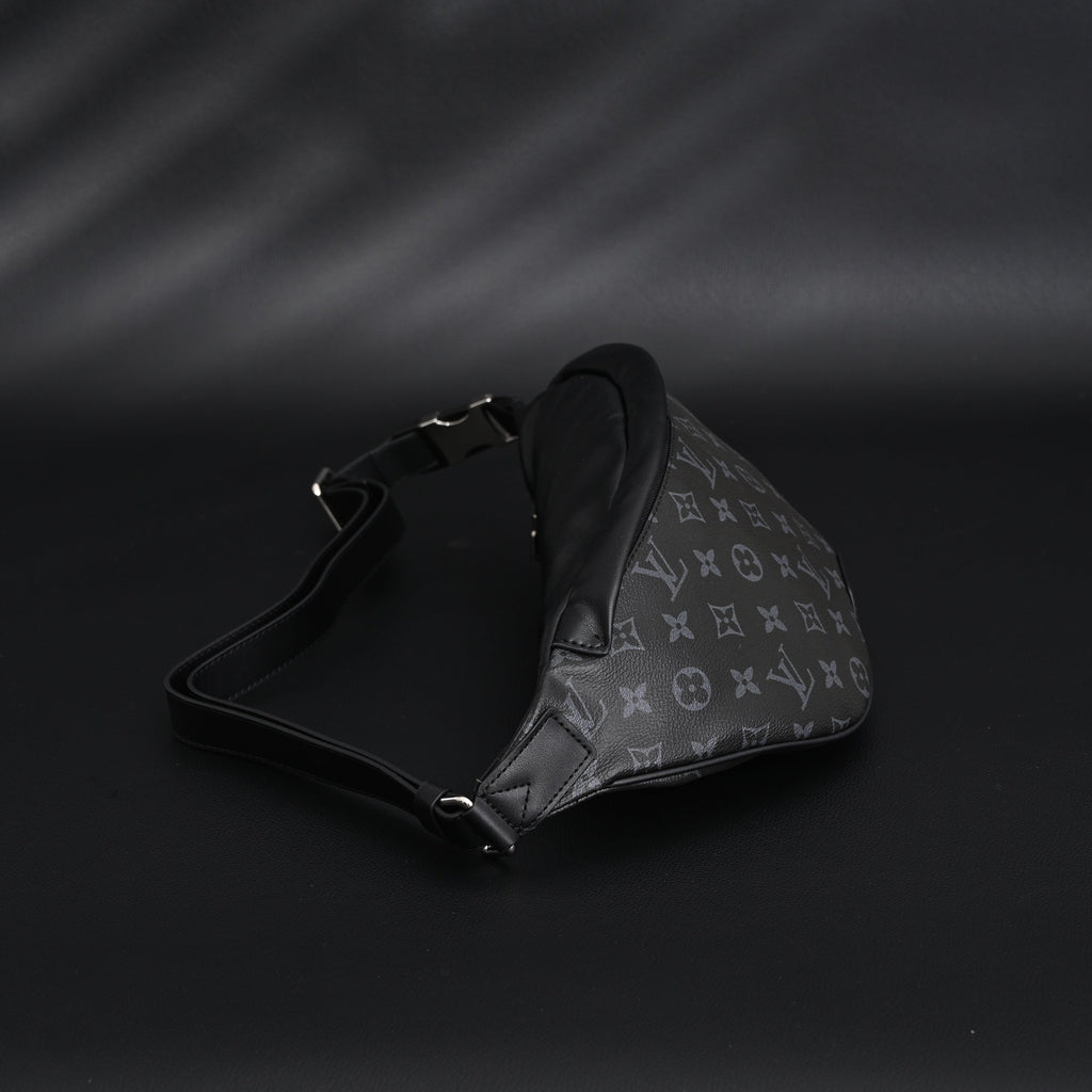 Louis Vuitton Discovery Bumbag – Monogram Eclipse product image 8, provided for visual reference and product detail review