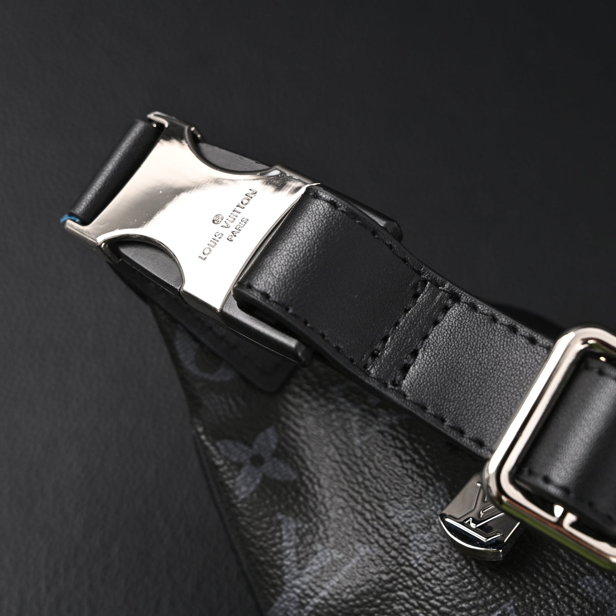 Louis Vuitton Discovery Bumbag – Monogram Eclipse product image 13, provided for visual reference and product detail review