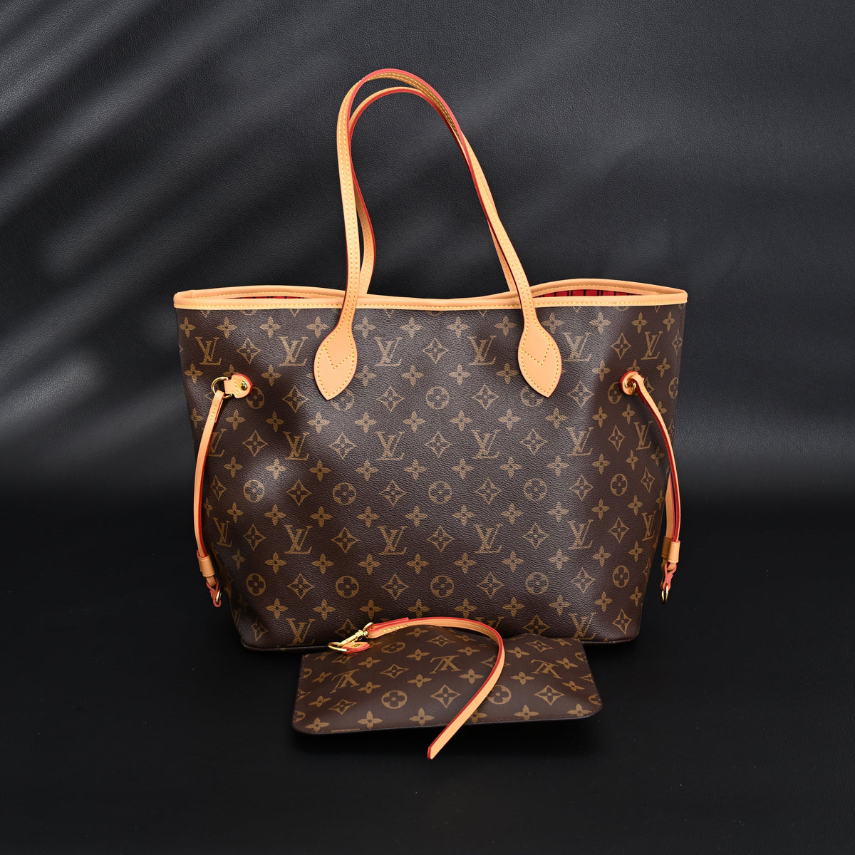 Louis Vuitton Neverfull MM Tote Bag – Monogram Canvas with Red Interior product image 11, provided for visual reference and