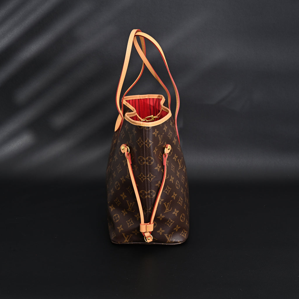Louis Vuitton Neverfull MM Tote Bag – Monogram Canvas with Red Interior product image 5, provided for visual reference and