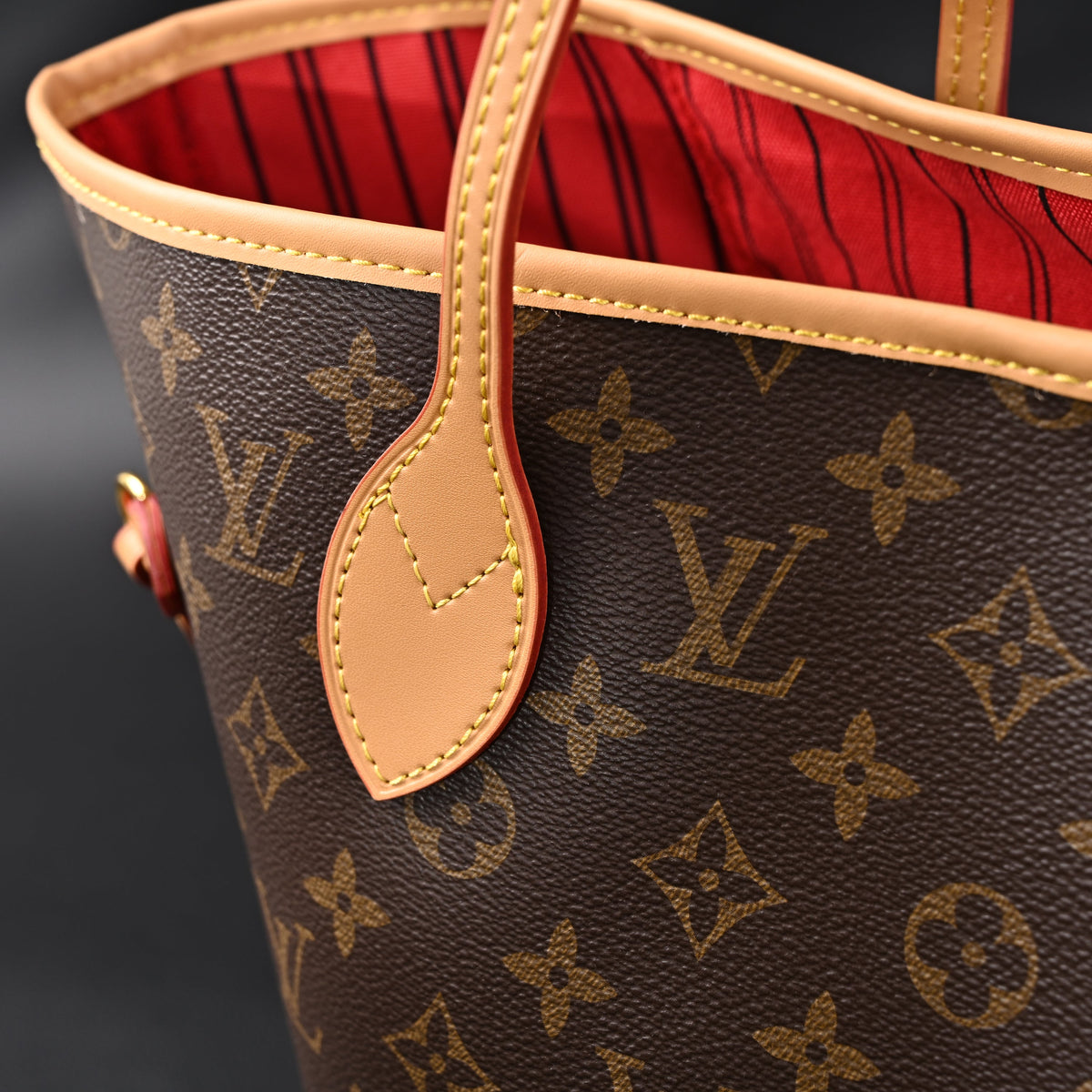 Louis Vuitton Neverfull MM Tote Bag – Monogram Canvas with Red Interior product image 16, provided for visual reference and