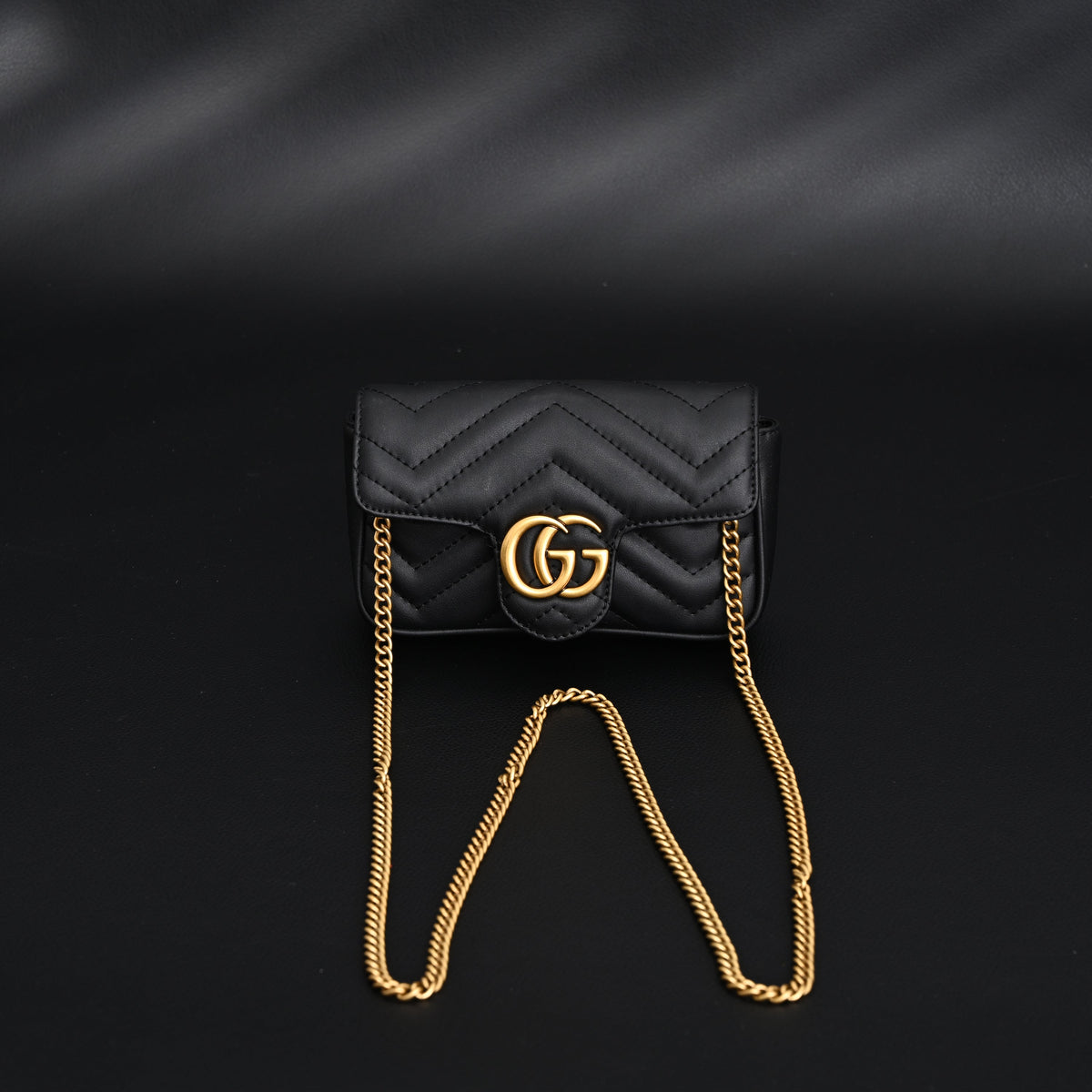 Gucci GG Marmont Matelassé Mini Shoulder Bag – Black Leather with Gold Chain product image 10, provided for visual reference