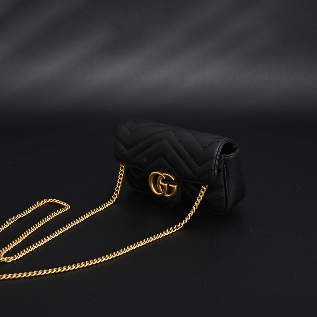 Gucci GG Marmont Matelassé Mini Shoulder Bag – Black Leather with Gold Chain product image 4, provided for visual reference