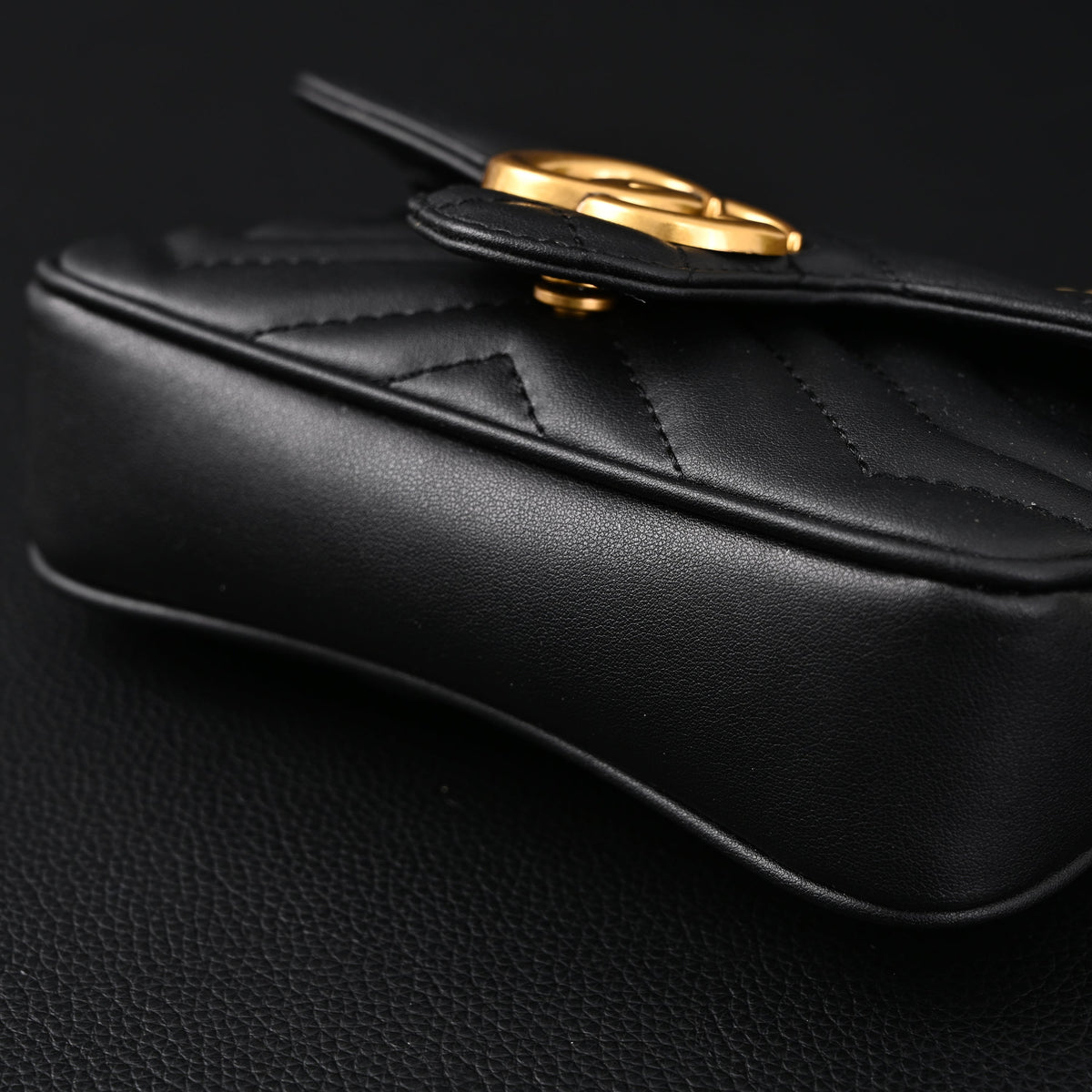 Gucci GG Marmont Matelassé Mini Shoulder Bag – Black Leather with Gold Chain product image 14, provided for visual reference