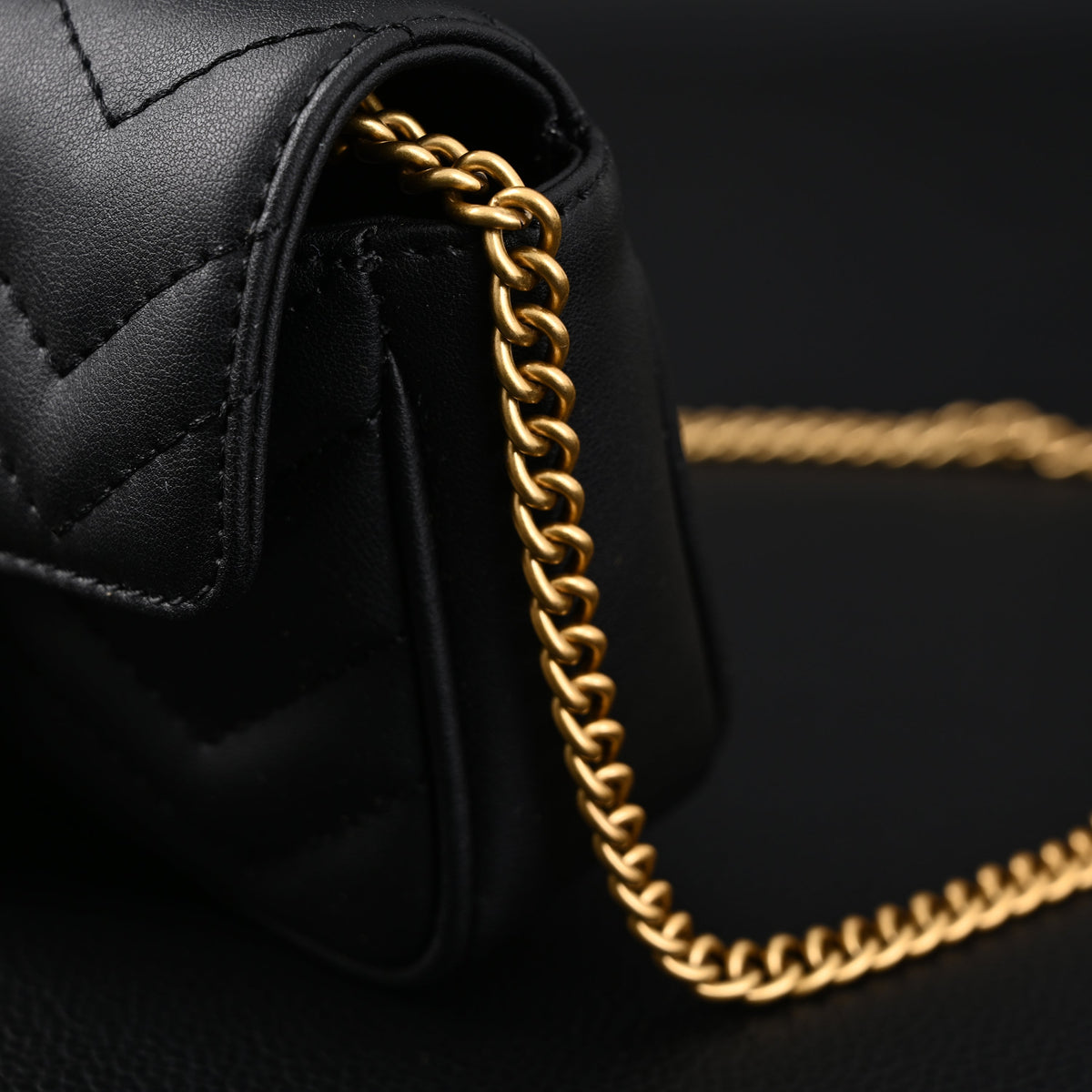 Gucci GG Marmont Matelassé Mini Shoulder Bag – Black Leather with Gold Chain product image 15, provided for visual reference