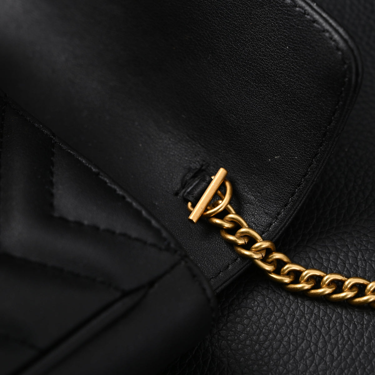 Gucci GG Marmont Matelassé Mini Shoulder Bag – Black Leather with Gold Chain product image 7, provided for visual reference