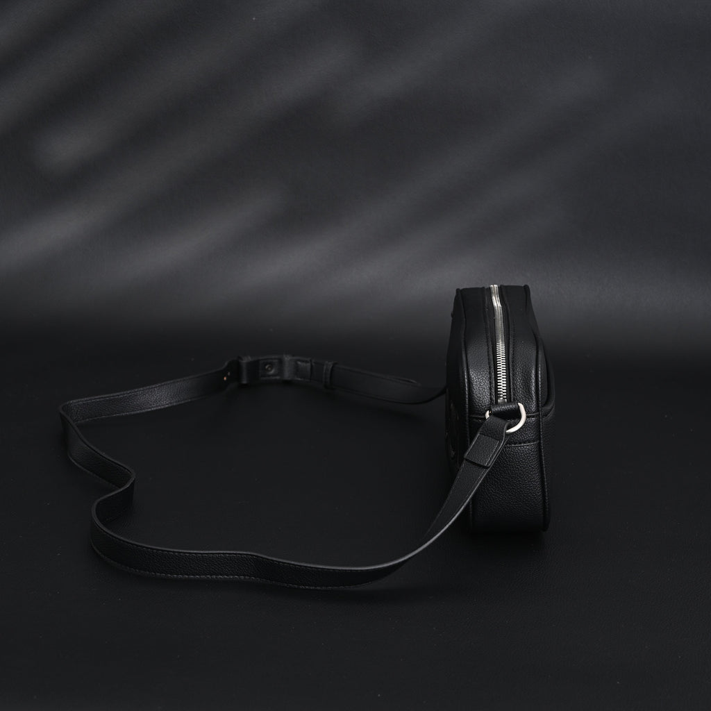 Gucci Black Leather Embossed Logo Belt Bag product image 6, provided for visual reference and product detail review