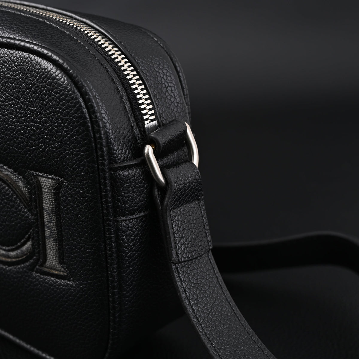 Gucci Black Leather Embossed Logo Belt Bag product image 9, provided for visual reference and product detail review