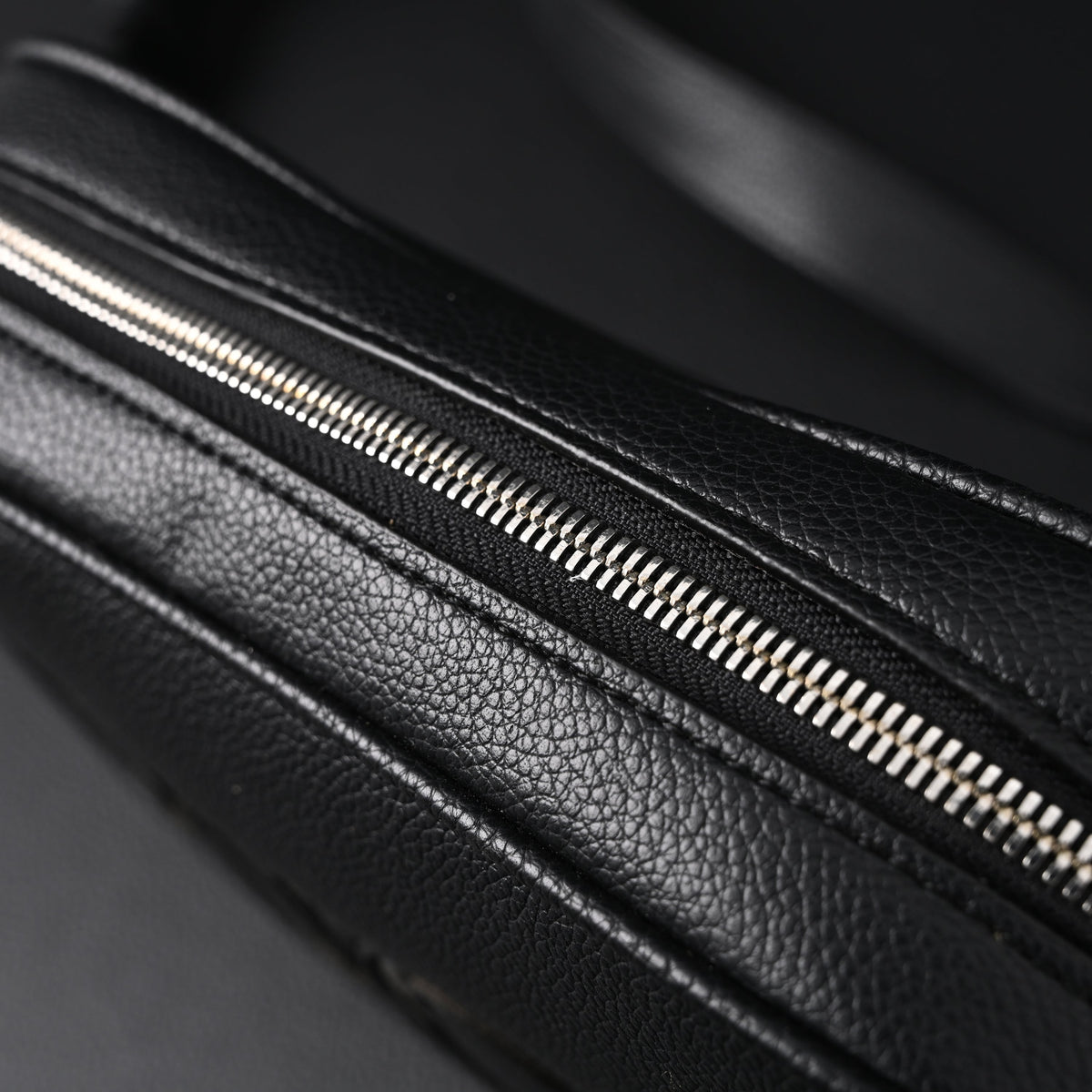 Gucci Black Leather Embossed Logo Belt Bag product image 16, provided for visual reference and product detail review
