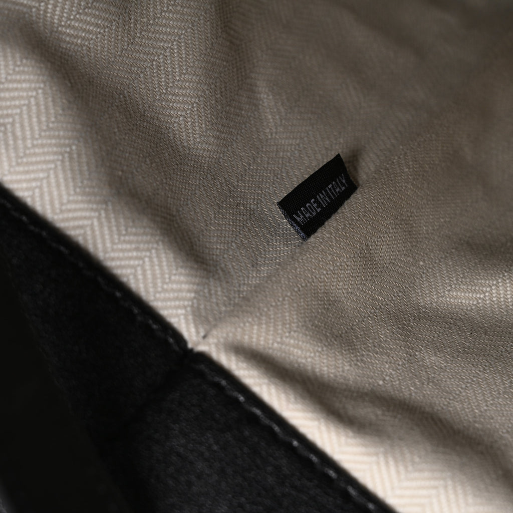 Miu Miu Leather Tote Bag – Classic Black product image 18, provided for visual reference and product detail review