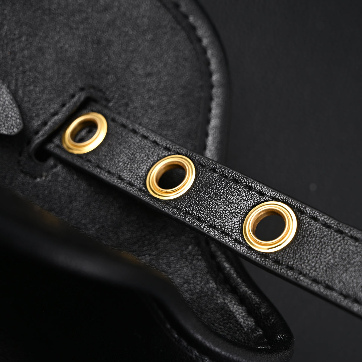 Miu Miu Leather Tote Bag – Classic Black product image 3, provided for visual reference and product detail review