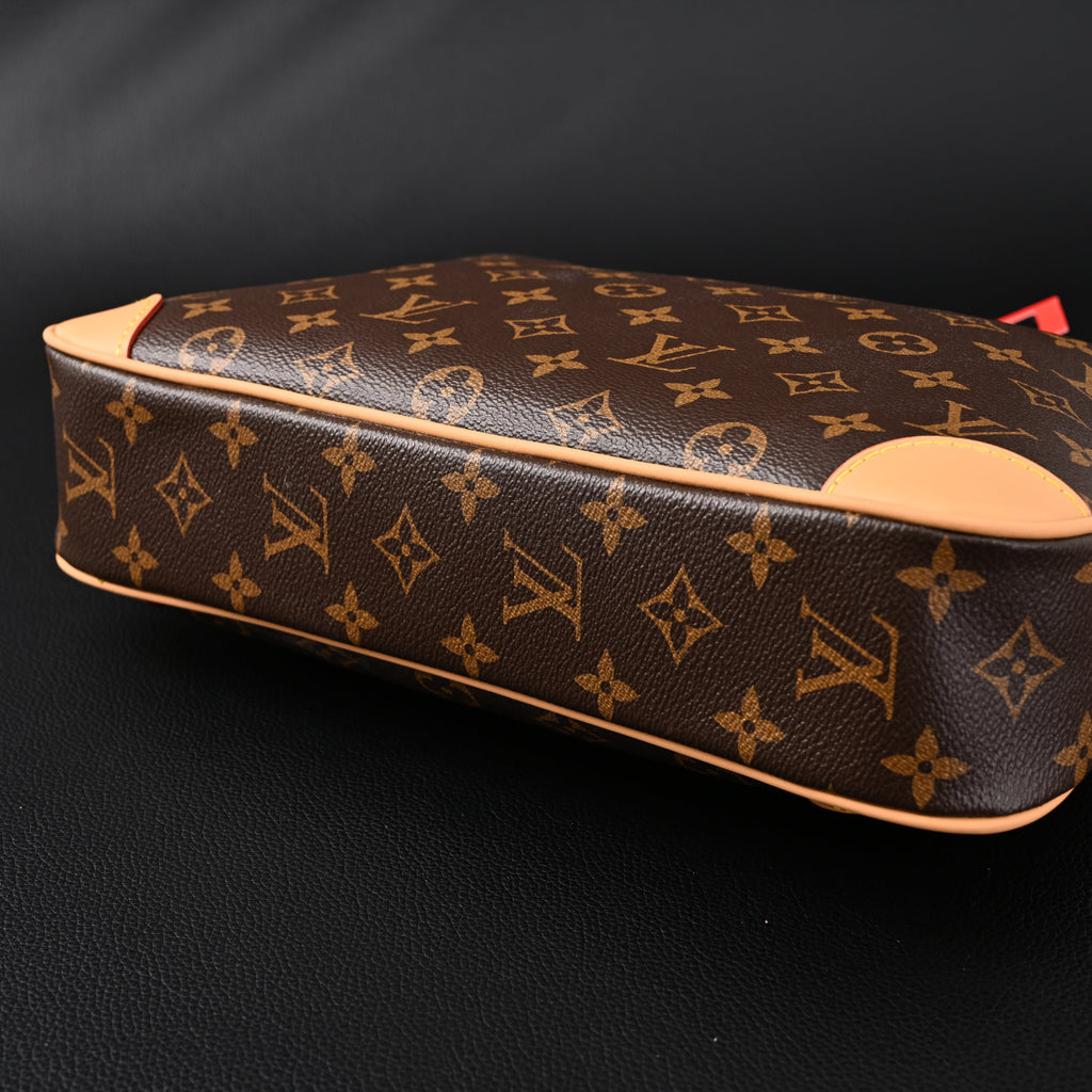 Louis Vuitton Monogram Canvas Graceful MM Shoulder Bag product image 10, provided for visual reference and product detail