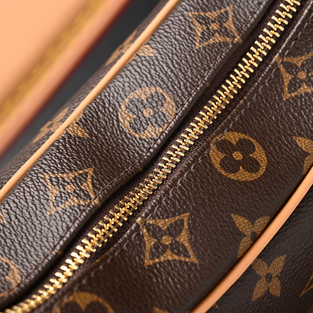Louis Vuitton Monogram Canvas Graceful MM Shoulder Bag product image 18, provided for visual reference and product detail