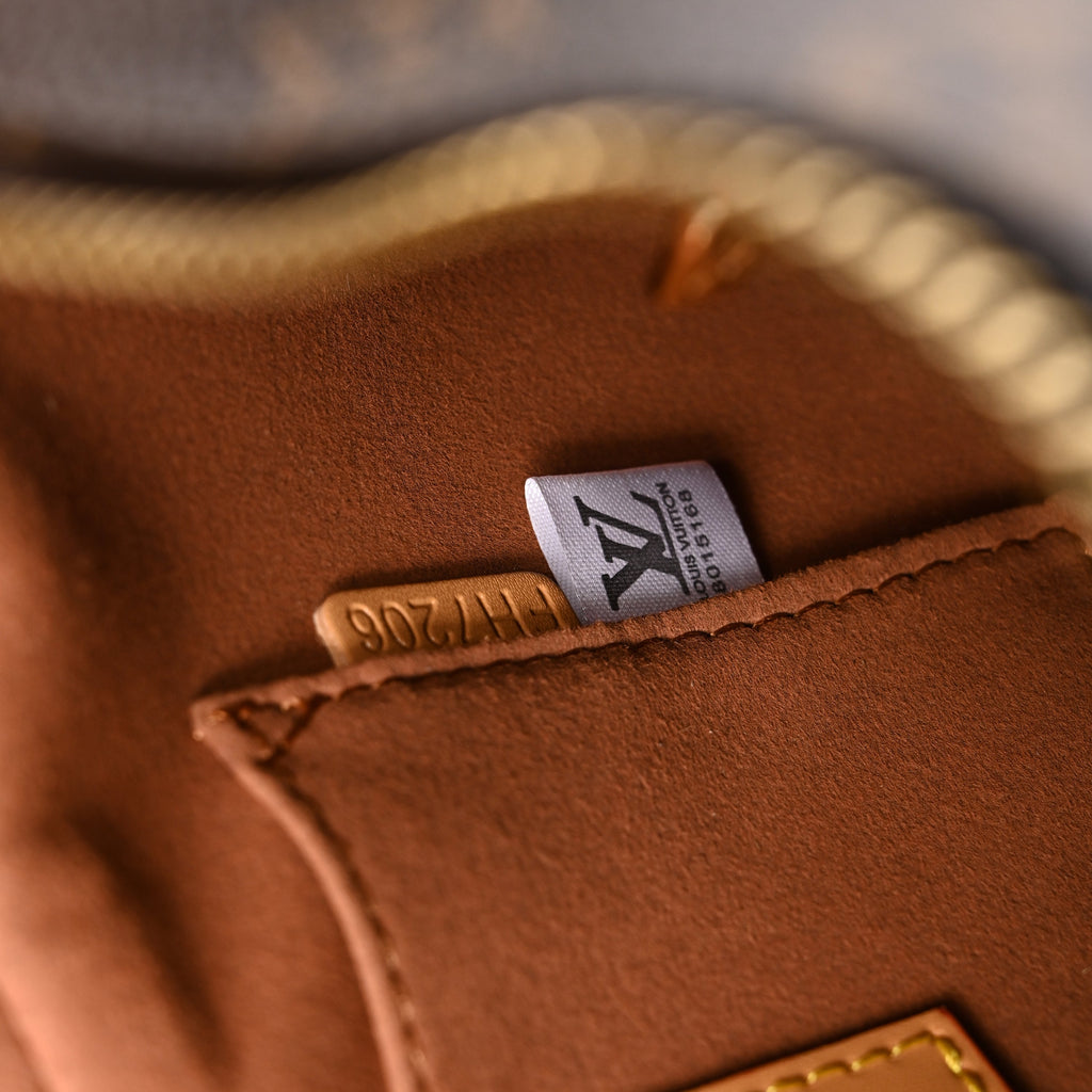 Louis Vuitton Monogram Canvas Graceful MM Shoulder Bag product image 3, provided for visual reference and product detail