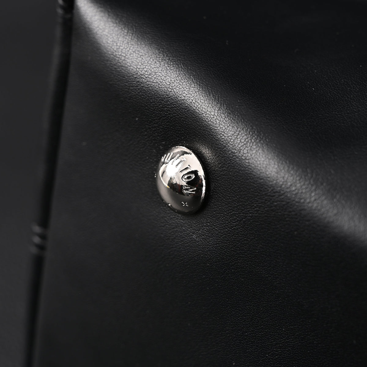Louis Vuitton Montaigne Black Mahina Leather Shoulder Bag product image 17, provided for visual reference and product detail