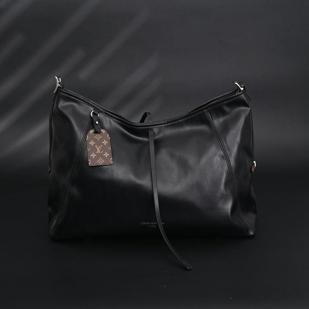 Louis Vuitton Black Mahina Leather Hobo Shoulder Bag product image 12, provided for visual reference and product detail