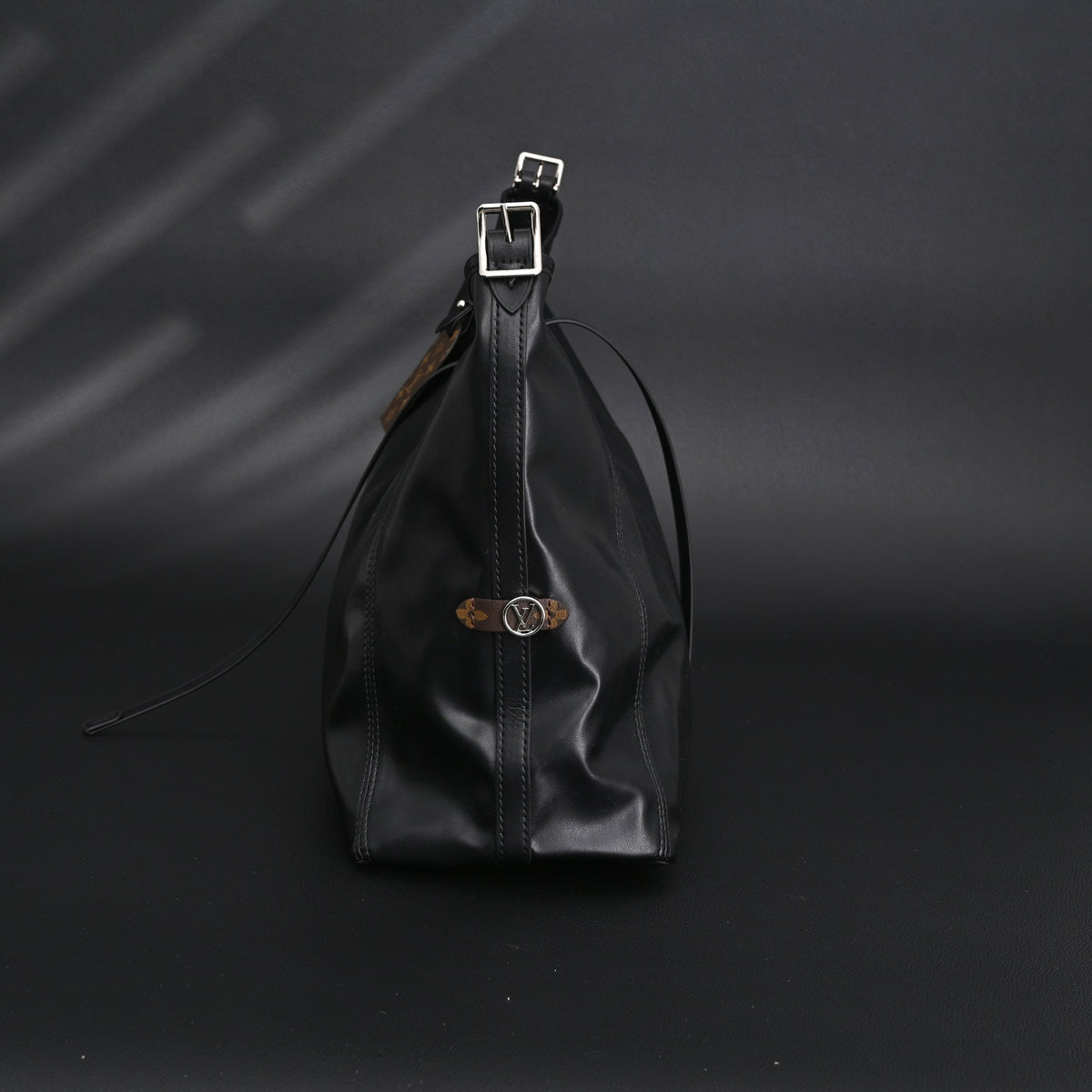 Louis Vuitton Graceful MM Black Monogram Hobo Bag product image 8, provided for visual reference and product detail review