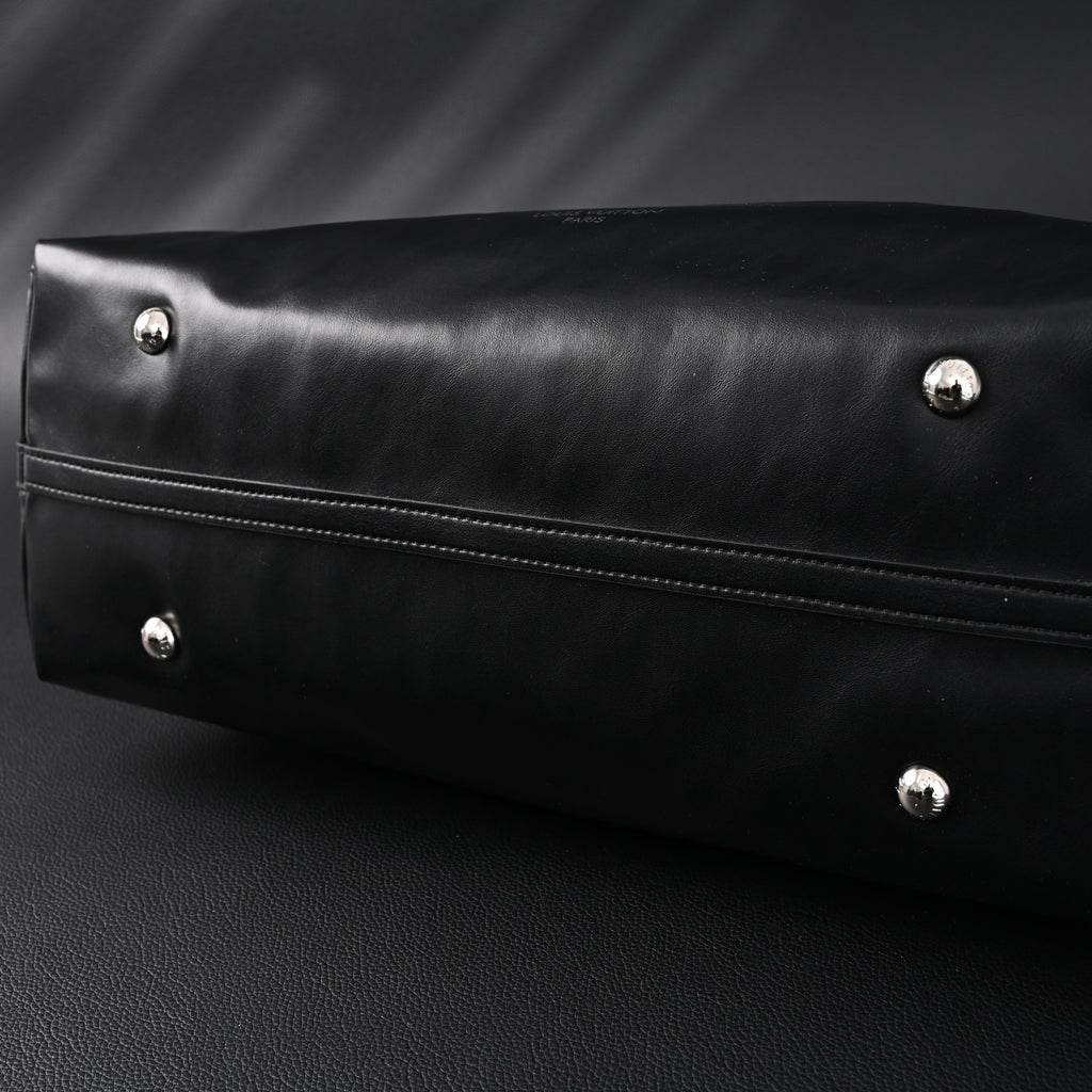 Louis Vuitton Black Mahina Leather Hobo Shoulder Bag product image 15, provided for visual reference and product detail