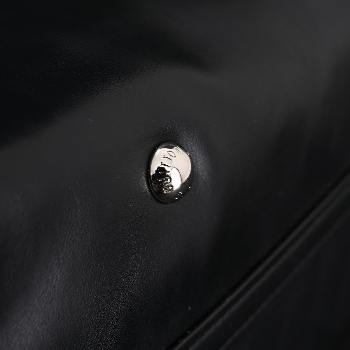 Louis Vuitton Graceful MM Black Monogram Hobo Bag product image 11, provided for visual reference and product detail review