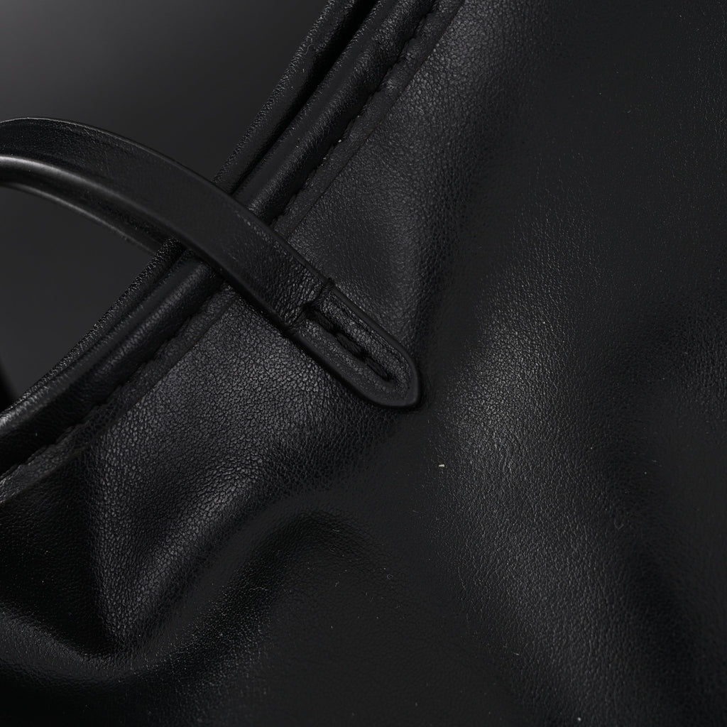 Louis Vuitton Black Mahina Leather Hobo Shoulder Bag product image 18, provided for visual reference and product detail