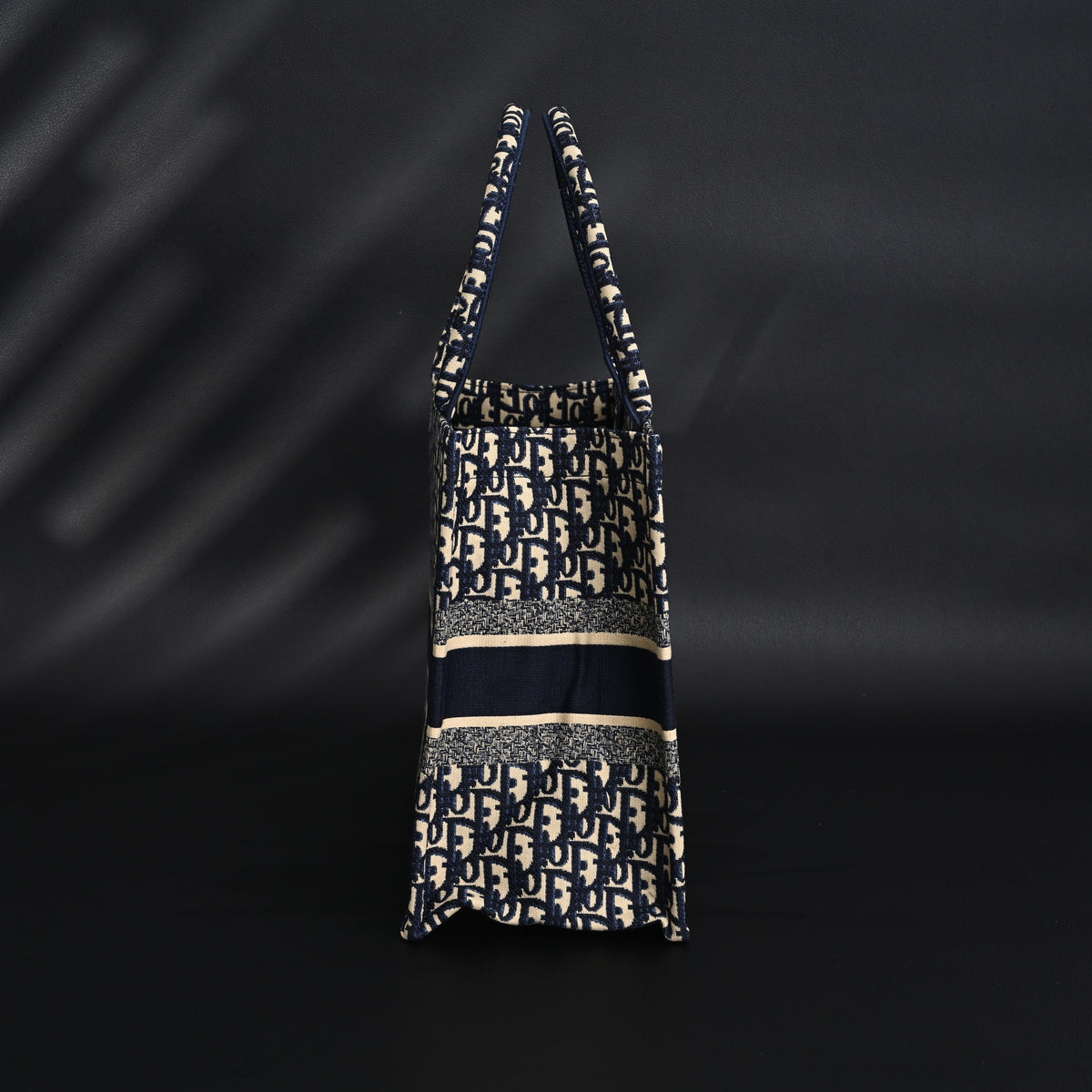 Christian Dior Large Book Tote – Blue Oblique Embroidery - Blue with Beige Contrast product image 16, provided for visual
