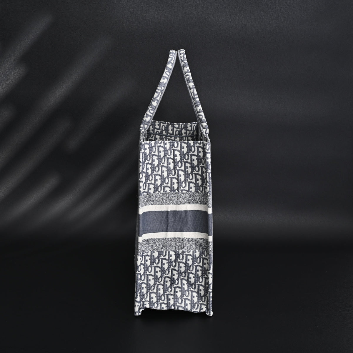 Christian Dior Large Book Tote – Grey Oblique Embroidery product image 16, provided for visual reference and product detail