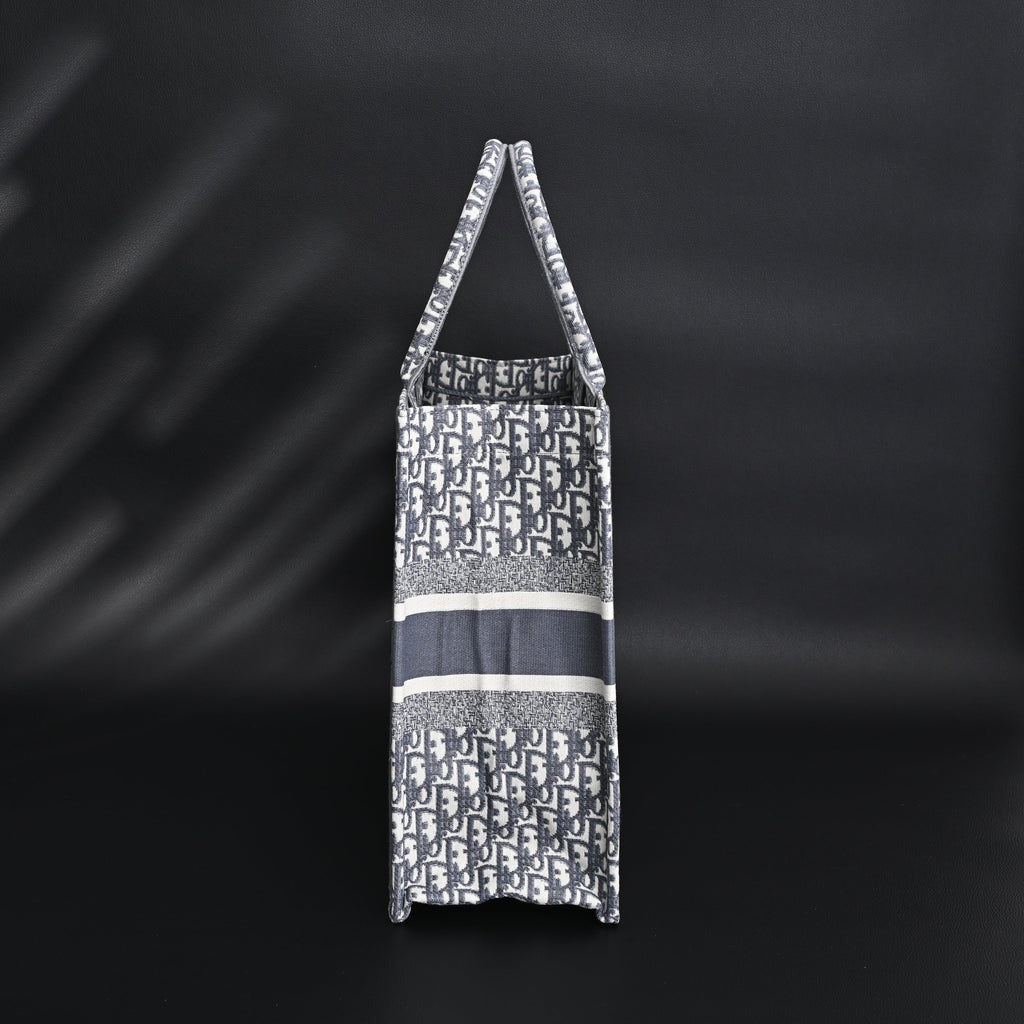 Christian Dior Large Book Tote – Grey Oblique Embroidery product image 3, provided for visual reference and product detail