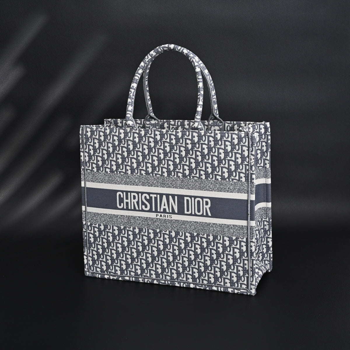 Christian Dior Large Book Tote – Grey Oblique Embroidery product image 4, provided for visual reference and product detail