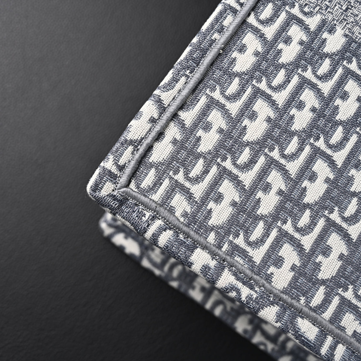 Christian Dior Large Book Tote – Grey Oblique Embroidery product image 9, provided for visual reference and product detail
