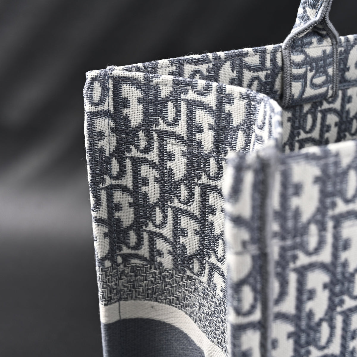 Christian Dior Large Book Tote – Grey Oblique Embroidery product image 10, provided for visual reference and product detail