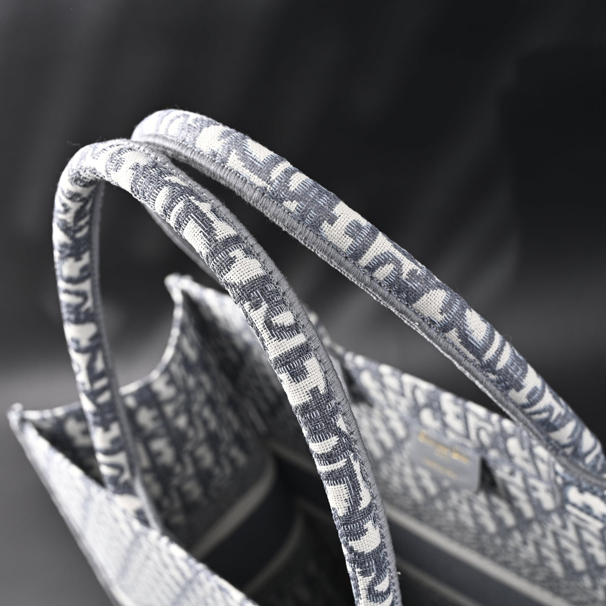 Christian Dior Large Book Tote – Grey Oblique Embroidery product image 11, provided for visual reference and product detail