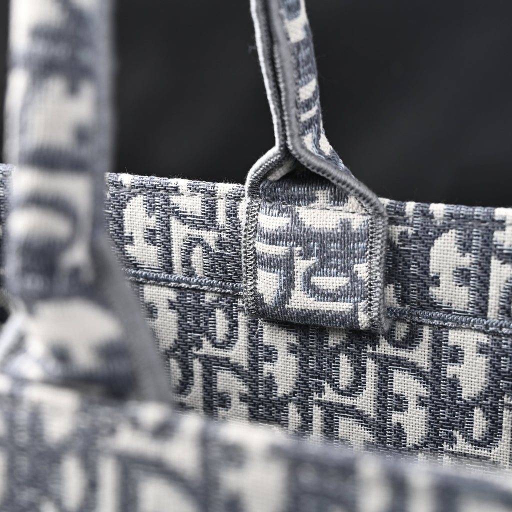 Christian Dior Large Book Tote – Grey Oblique Embroidery product image 12, provided for visual reference and product detail