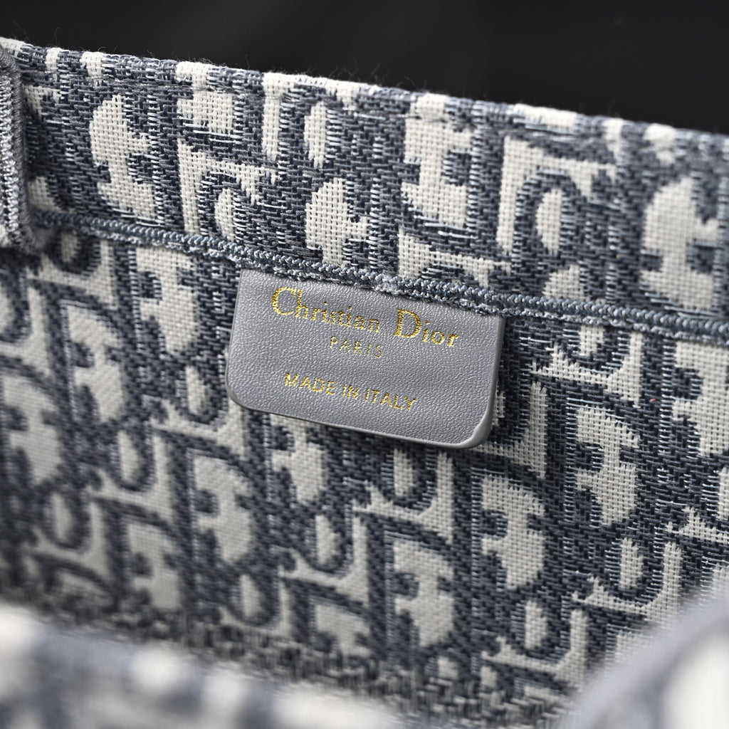 Christian Dior Large Book Tote – Grey Oblique Embroidery product image 13, provided for visual reference and product detail