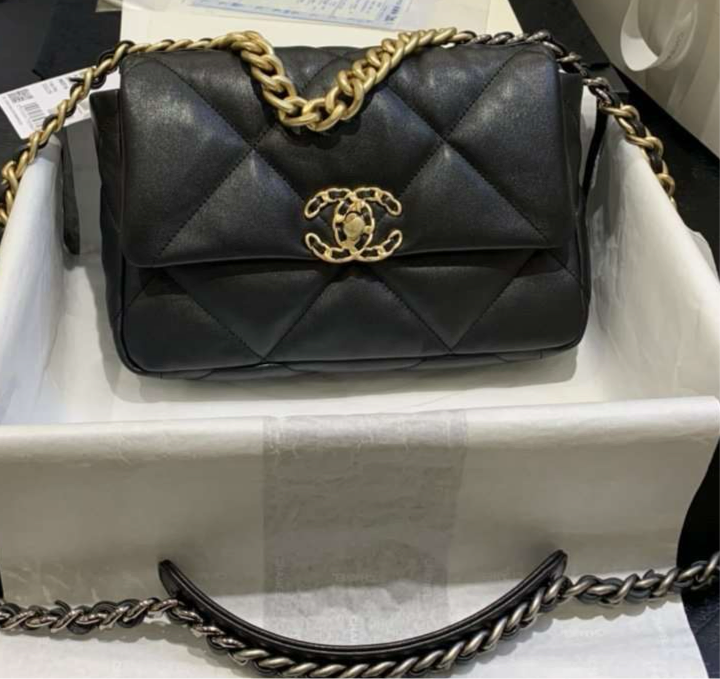 Chanel 19 Small Flap Bag Black product image 2, provided for visual reference and product detail review