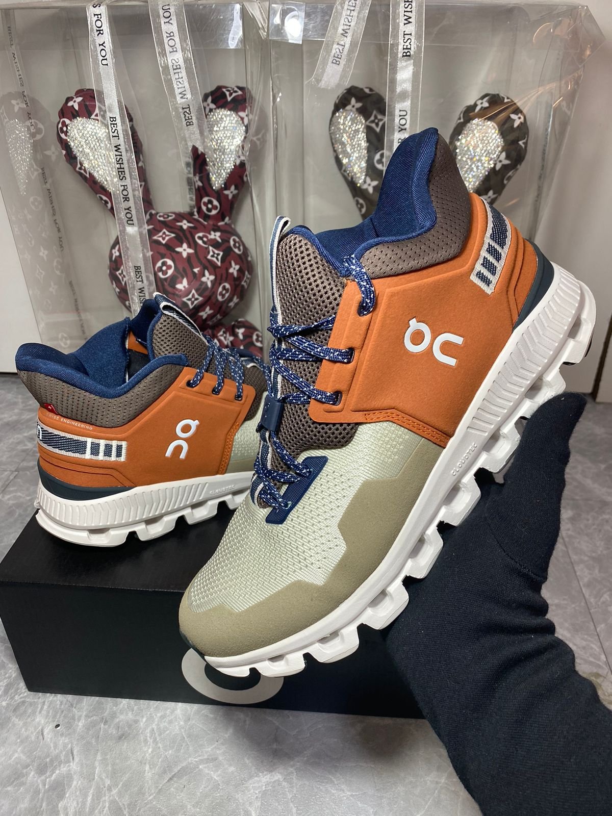 On Cloud Hi Edge Orange Lifestyle Sneakers product image 2, provided for visual reference and product detail review