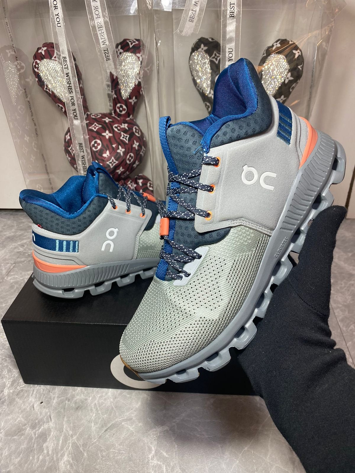 On Cloud Hi Edge Lifestyle Sneakers product image 3, provided for visual reference and product detail review