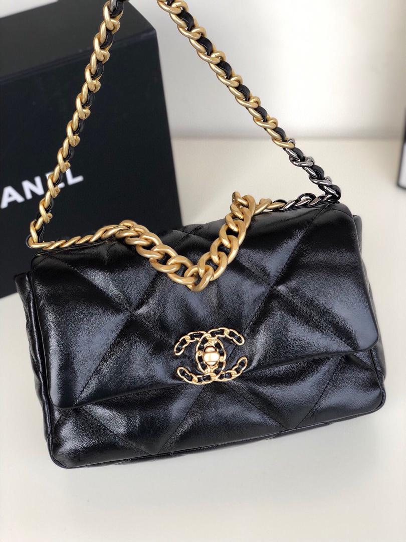 Chanel 19 Large Flap Bag Black product image 3, provided for visual reference and product detail review