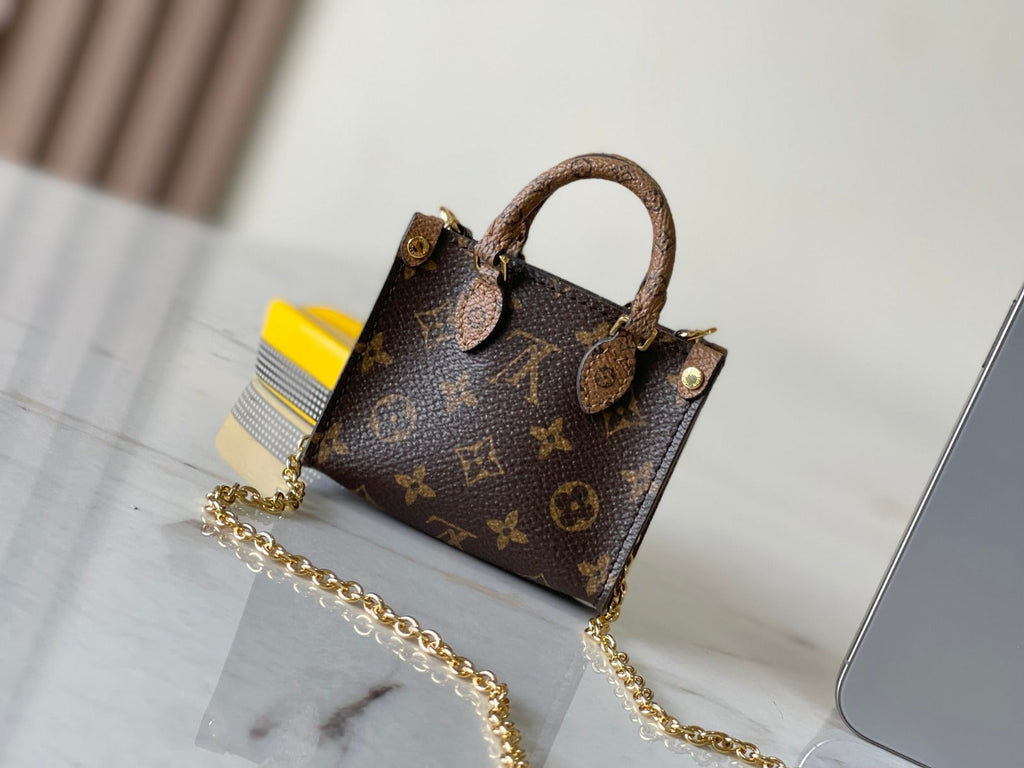 Louis Vuitton Micro Bag On the Go Monogram product image 2, provided for visual reference and product detail review