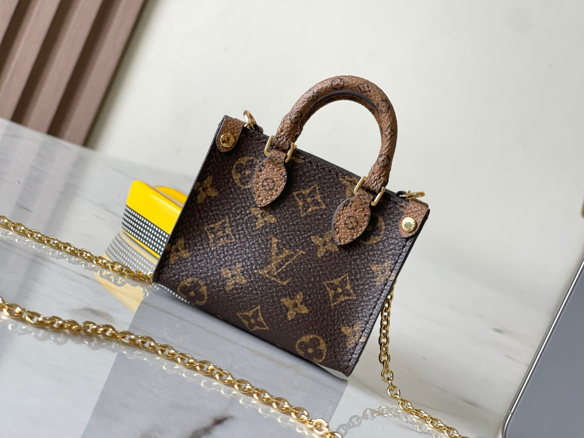 Louis Vuitton Micro Bag On the Go Monogram product image 3, provided for visual reference and product detail review